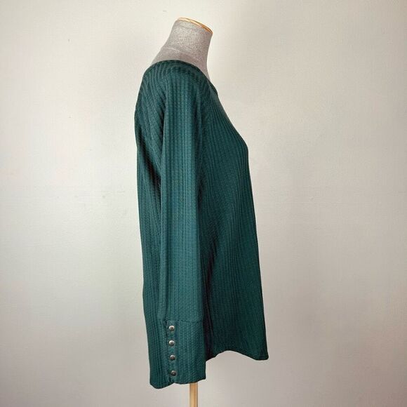 LAST CHANCE Chaser Waffle Long Sleeve in Green - Picture 2 of 6